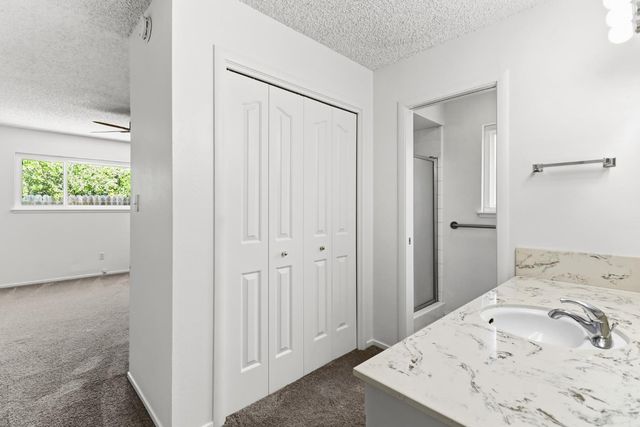7443 Mooncrest Way, Sacramento, CA 95831