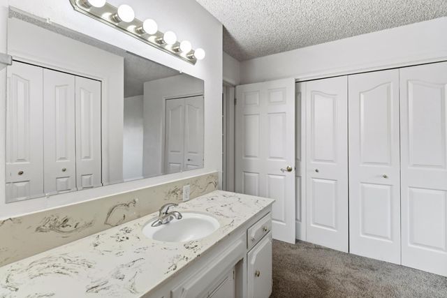 7443 Mooncrest Way, Sacramento, CA 95831