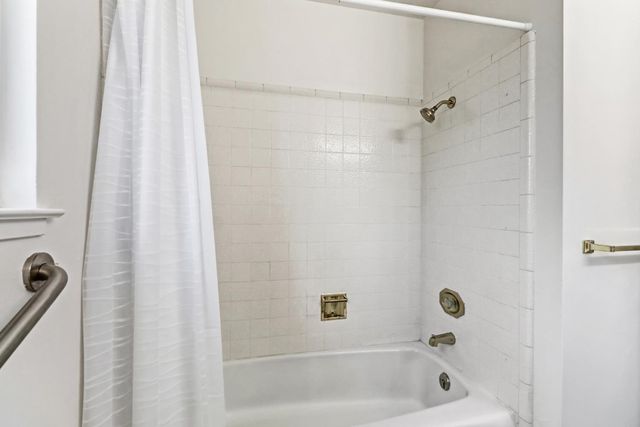 7443 Mooncrest Way, Sacramento, CA 95831