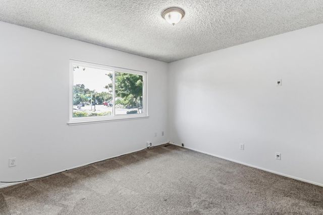 7443 Mooncrest Way, Sacramento, CA 95831