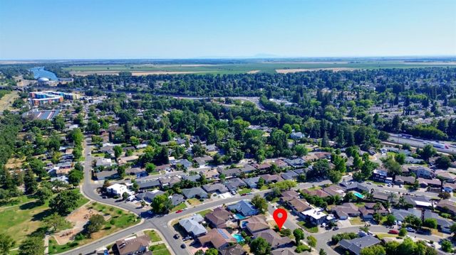 7443 Mooncrest Way, Sacramento, CA 95831
