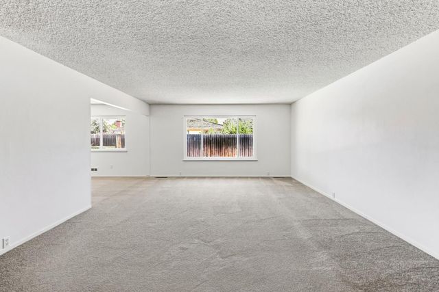 7443 Mooncrest Way, Sacramento, CA 95831