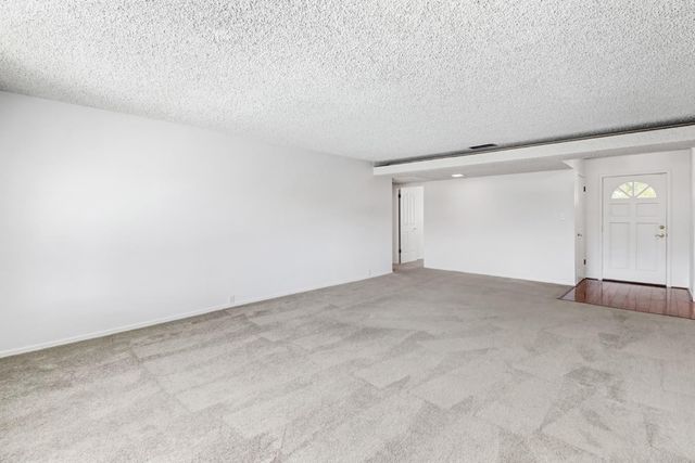 7443 Mooncrest Way, Sacramento, CA 95831