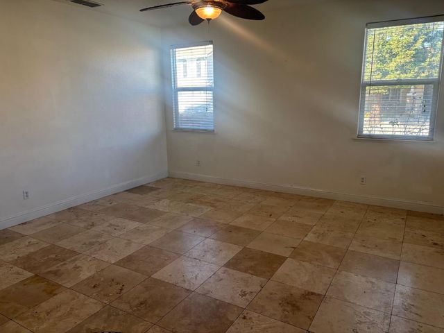 100 Marinette Ct, Roseville, CA 95747