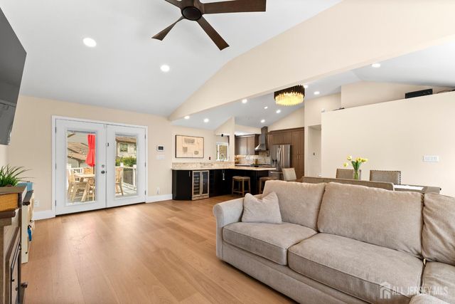 31 Virginia Avenue, Hazlet, NJ 07730