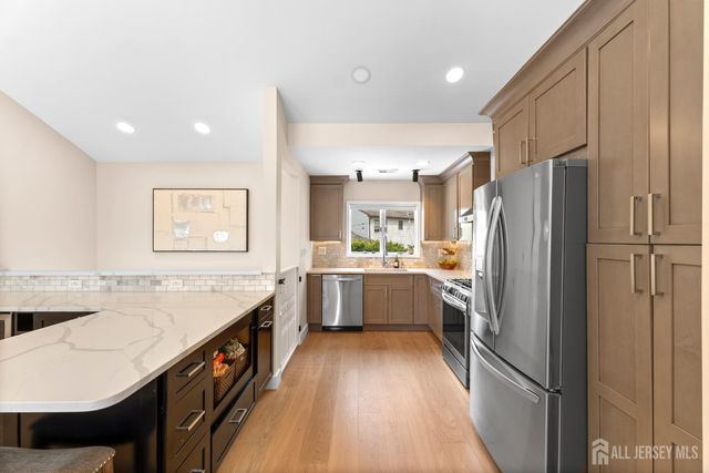 31 Virginia Avenue, Hazlet, NJ 07730