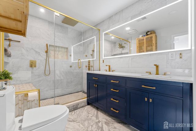 31 Virginia Avenue, Hazlet, NJ 07730