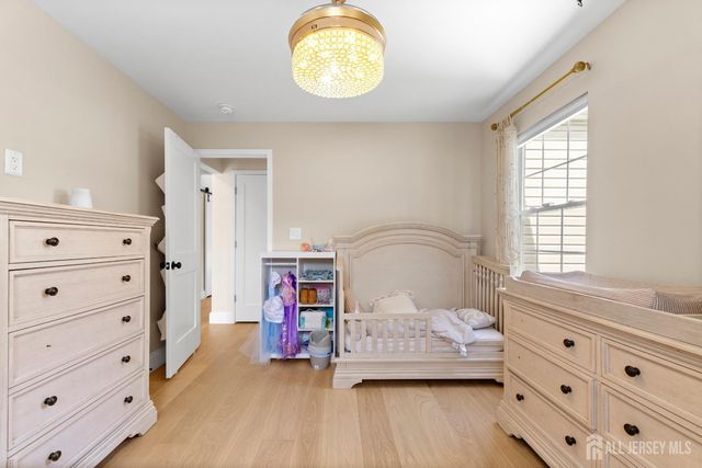 31 Virginia Avenue, Hazlet, NJ 07730