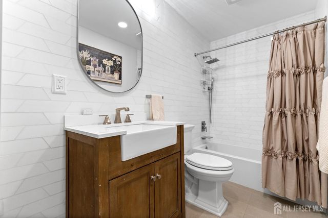 31 Virginia Avenue, Hazlet, NJ 07730