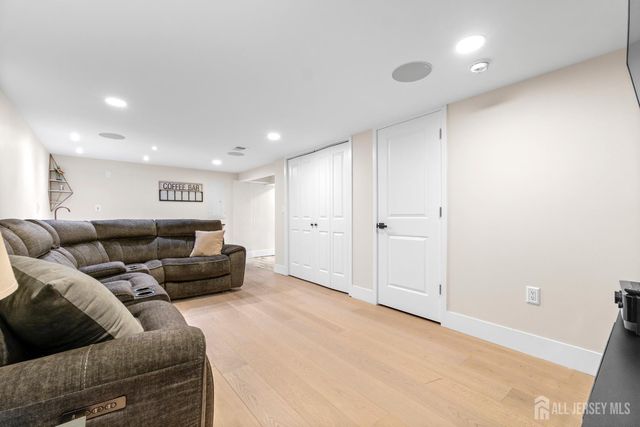 31 Virginia Avenue, Hazlet, NJ 07730