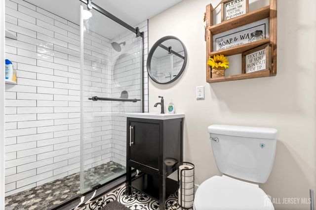 31 Virginia Avenue, Hazlet, NJ 07730