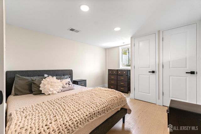 31 Virginia Avenue, Hazlet, NJ 07730