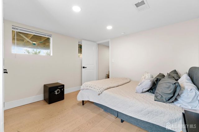 31 Virginia Avenue, Hazlet, NJ 07730