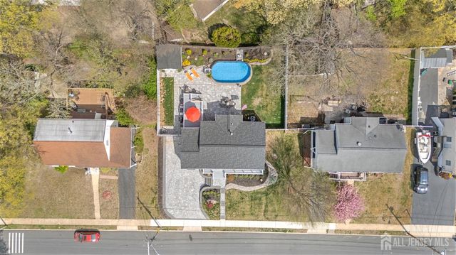 31 Virginia Avenue, Hazlet, NJ 07730