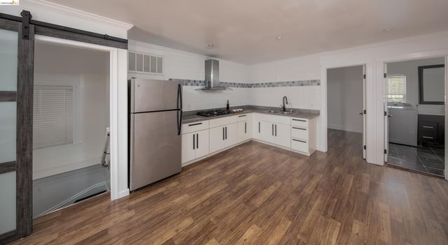 414 E 12Th St, Oakland, CA 94606