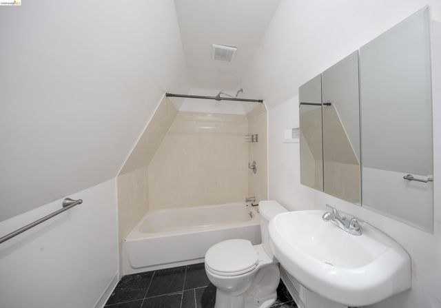 414 E 12Th St, Oakland, CA 94606