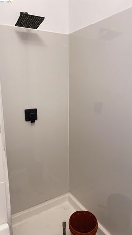 414 E 12Th St, Oakland, CA 94606