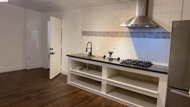 414 E 12Th St, Oakland, CA 94606