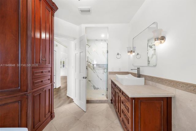 3411 SW 27th St 3411, Miami, FL 33133