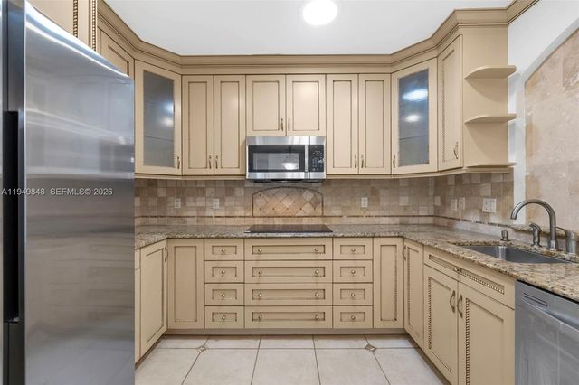 3411 SW 27th St 3411, Miami, FL 33133