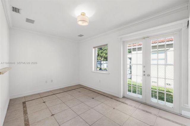 3411 SW 27th St 3411, Miami, FL 33133