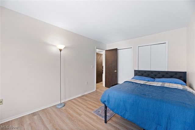 8405 N Akins Road 204, North Royalton, OH 44133