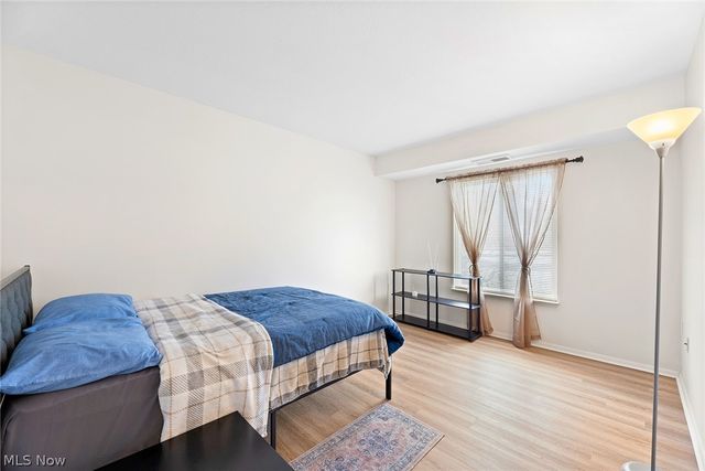 8405 N Akins Road 204, North Royalton, OH 44133