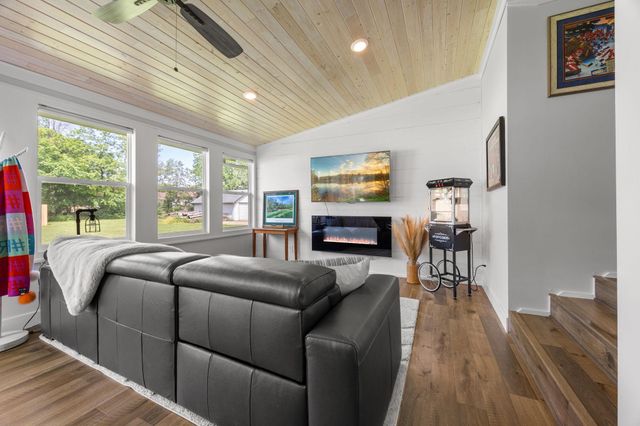2857 Vanderbie Road, Little Canada, MN 55117