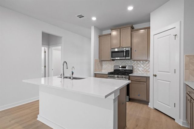 212 Brandywine RD, Hutto, TX 78634