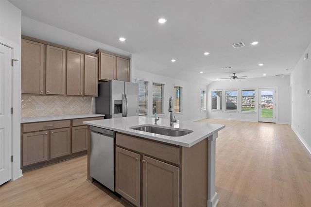 212 Brandywine RD, Hutto, TX 78634