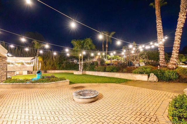 1441 E Taylor St, Vista, CA 92084