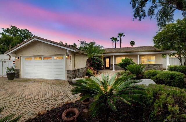 1441 E Taylor St, Vista, CA 92084