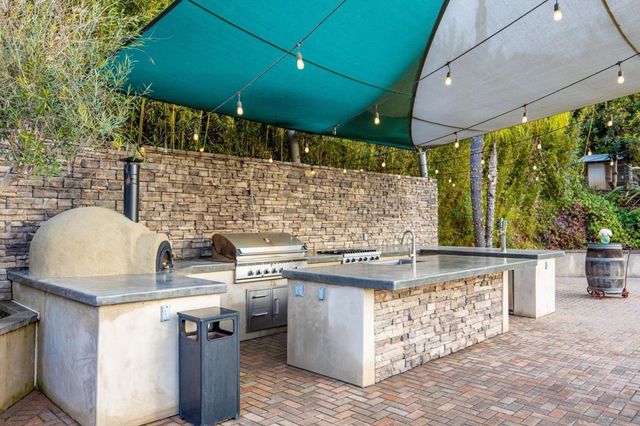 1441 E Taylor St, Vista, CA 92084