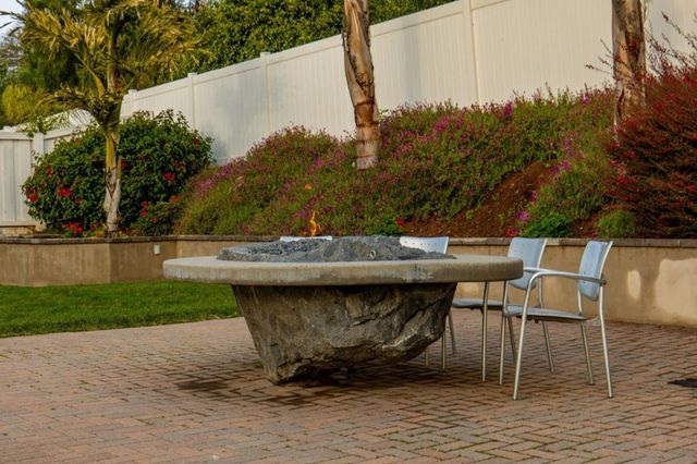 1441 E Taylor St, Vista, CA 92084