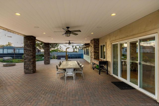 1441 E Taylor St, Vista, CA 92084