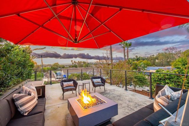 1441 E Taylor St, Vista, CA 92084