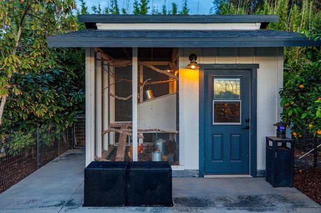 1441 E Taylor St, Vista, CA 92084