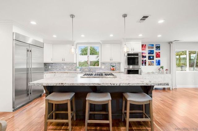 1441 E Taylor St, Vista, CA 92084