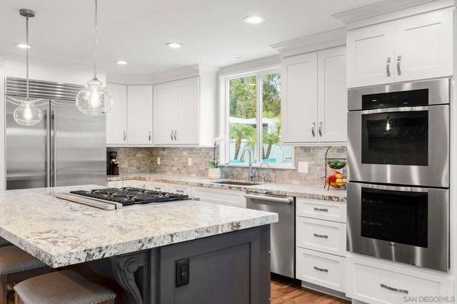 1441 E Taylor St, Vista, CA 92084