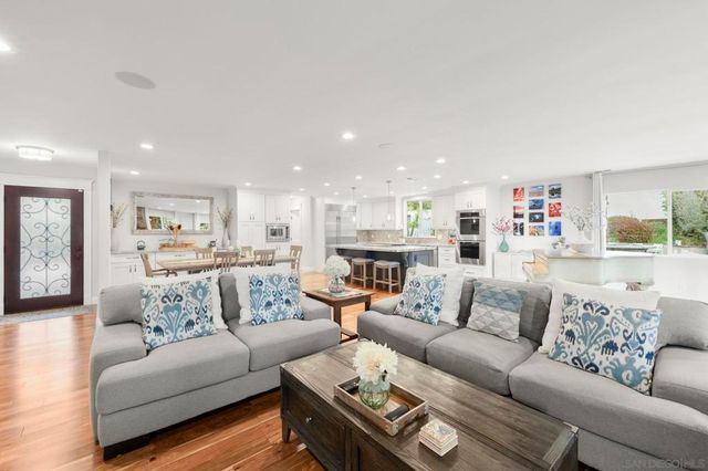 1441 E Taylor St, Vista, CA 92084