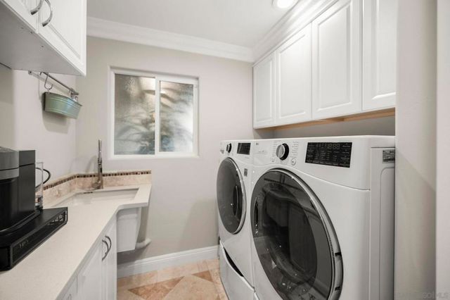 1441 E Taylor St, Vista, CA 92084