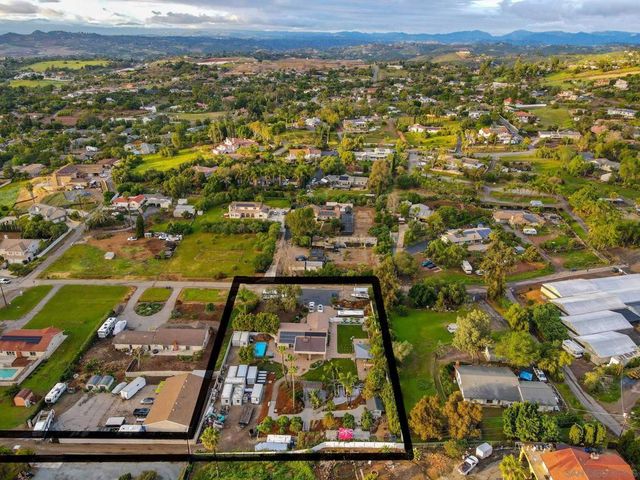 1441 E Taylor St, Vista, CA 92084