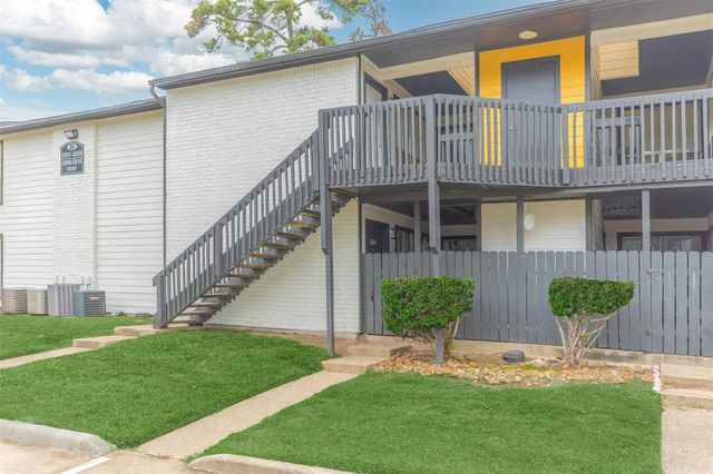 21717 Inverness Forest Boulevard 1911, Houston, TX 77073