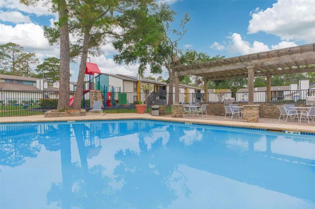 21717 Inverness Forest Boulevard 1911, Houston, TX 77073