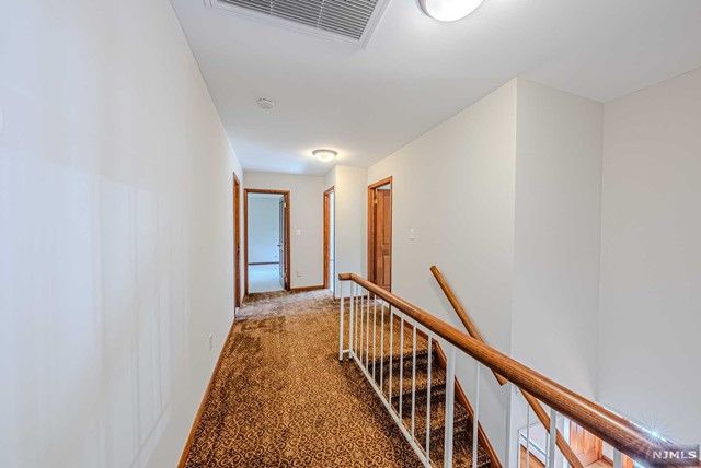 41 Cobblestone Crossing, Norwood, NJ 07648