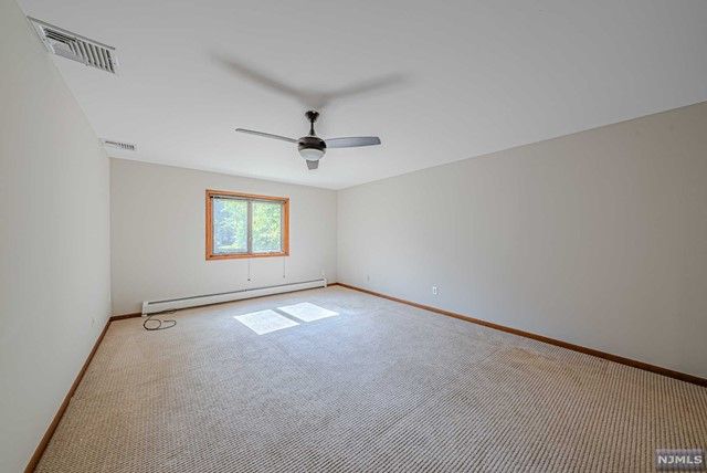 41 Cobblestone Crossing, Norwood, NJ 07648