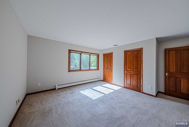 41 Cobblestone Crossing, Norwood, NJ 07648
