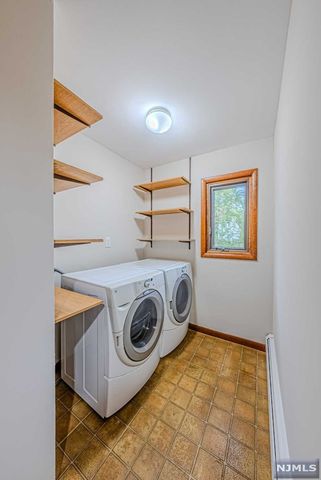 41 Cobblestone Crossing, Norwood, NJ 07648