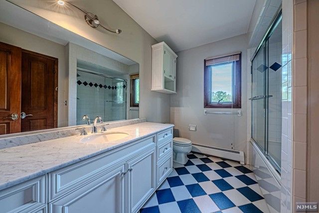 41 Cobblestone Crossing, Norwood, NJ 07648