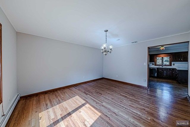 41 Cobblestone Crossing, Norwood, NJ 07648
